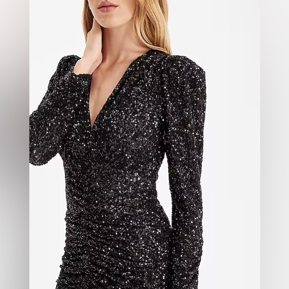 Sequin V-Neck Puff Shoulder Ruched
Midi Sheath Dress - Picture 4 of 6